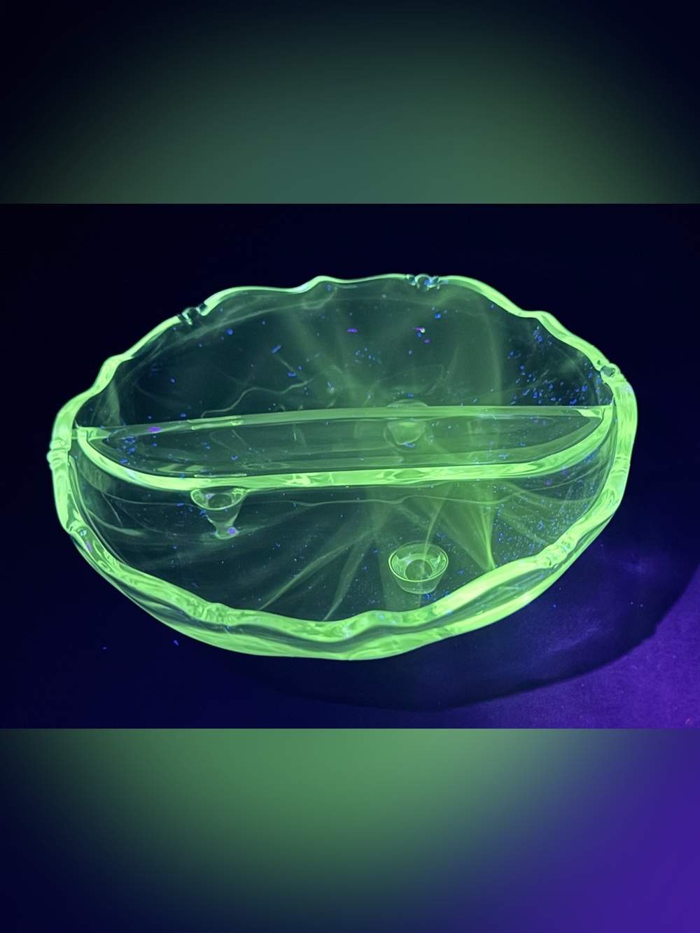 Vintage UV Manganese Glow Glass Divided Serving/relish/candy/trinket Dish